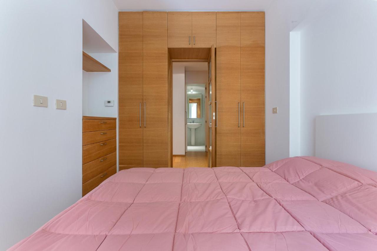Pleasant Central Apartment With Garden Болоня Екстериор снимка