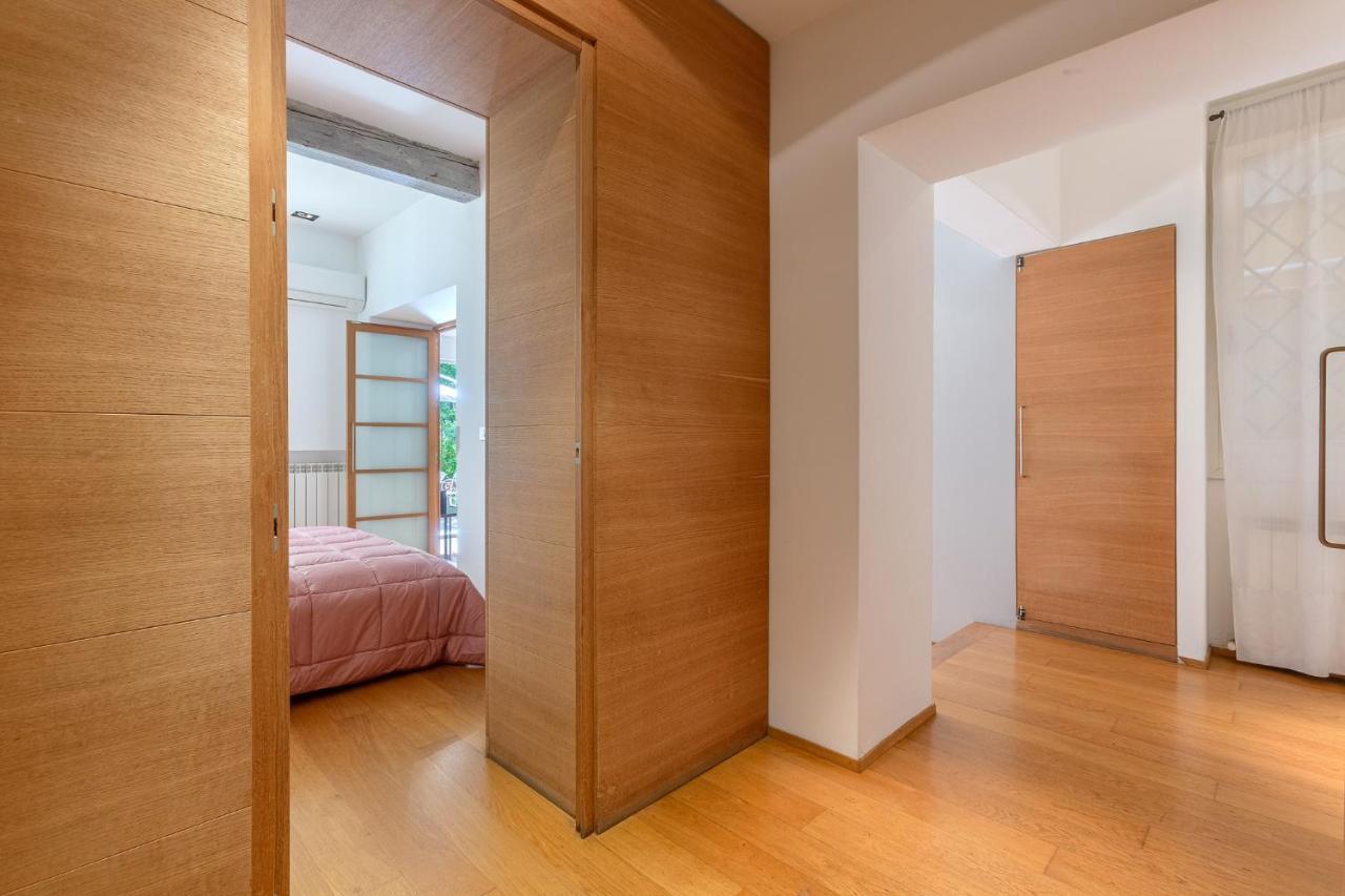 Pleasant Central Apartment With Garden Болоня Екстериор снимка