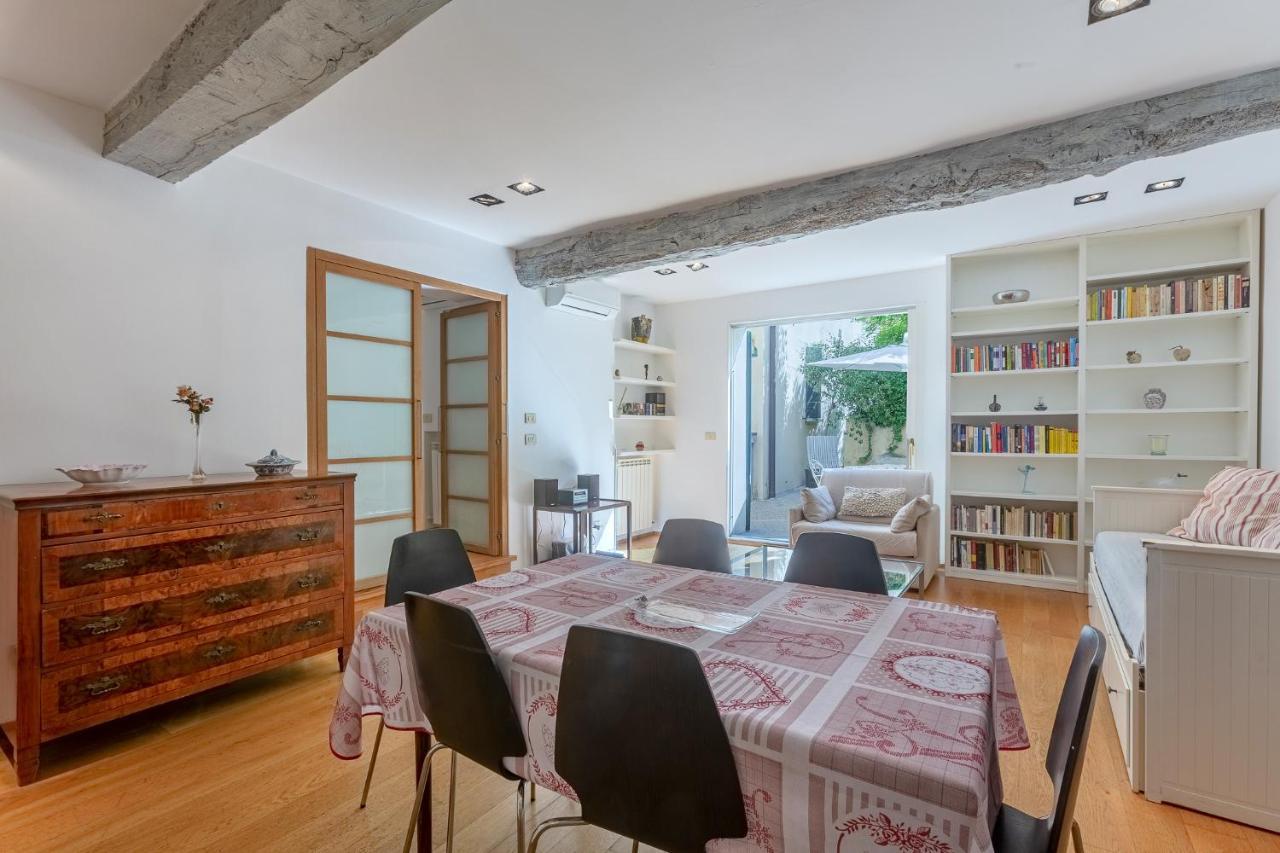 Pleasant Central Apartment With Garden Болоня Екстериор снимка