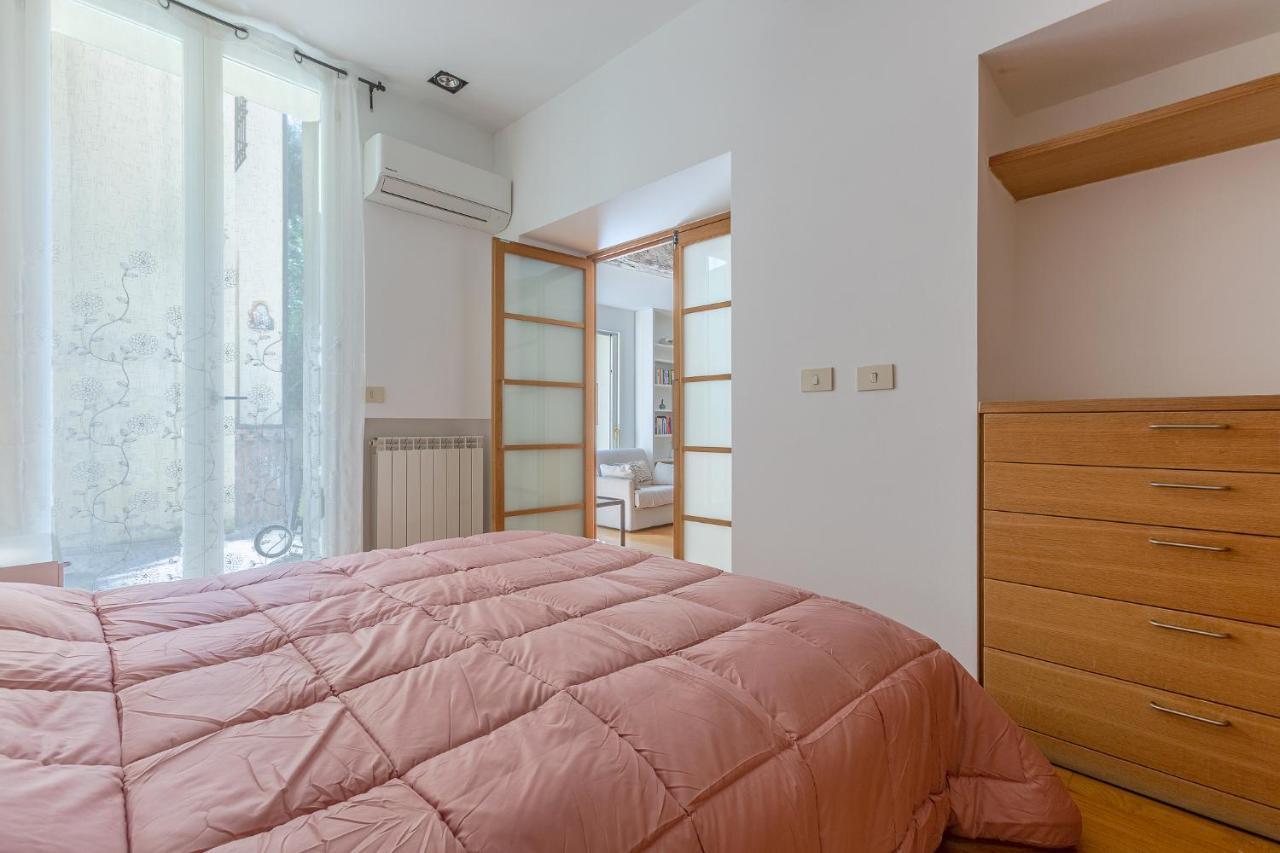 Pleasant Central Apartment With Garden Болоня Екстериор снимка